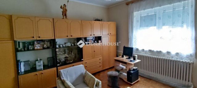 Eladó családi ház, Bátonyterenyén, Széchenyi úton 26.5 M Ft