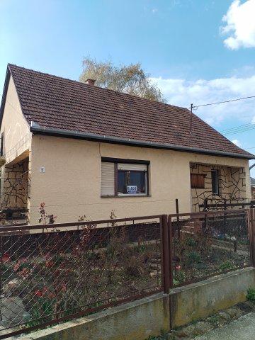 Eladó családi ház, Nagyhegyesen 54.99 M Ft, 2 szobás