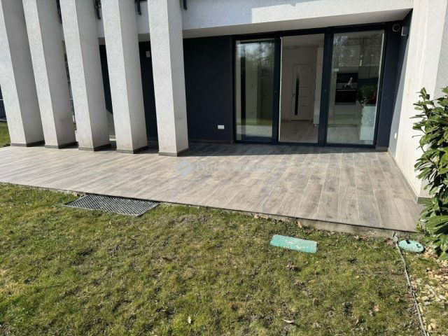 Eladó téglalakás, Budapesten, III. kerületben 120 M Ft, 2 szobás