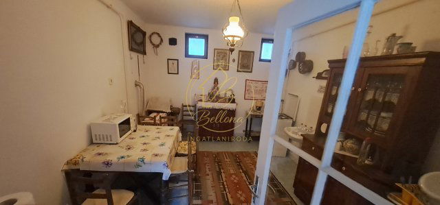 Eladó családi ház, Szászváron 27 M Ft, 2 szobás