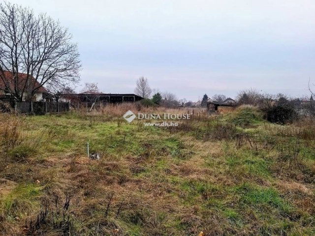 Eladó családi ház, Szigetszentmiklóson 510 M Ft, 6 szobás