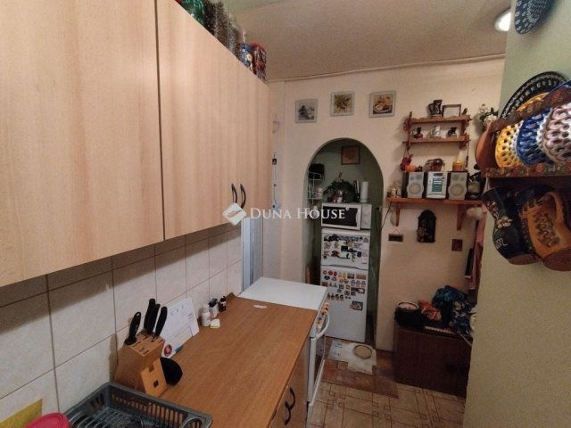 Eladó téglalakás, Tatabányán 34.99 M Ft, 1+1 szobás