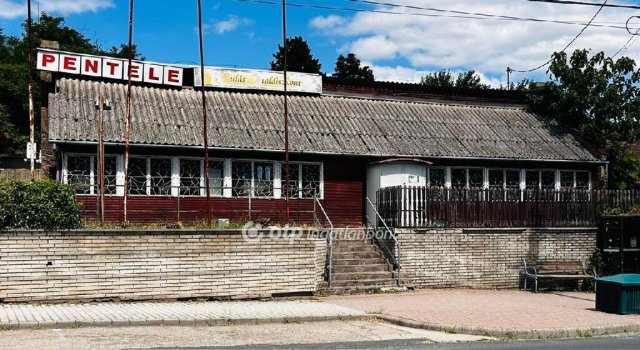 Eladó családi ház, Dunaújvárosban 45 M Ft, 2 szobás