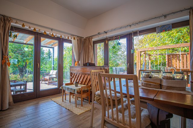 Eladó családi ház, Nagykovácsiban, Nyúl utcában 229 M Ft