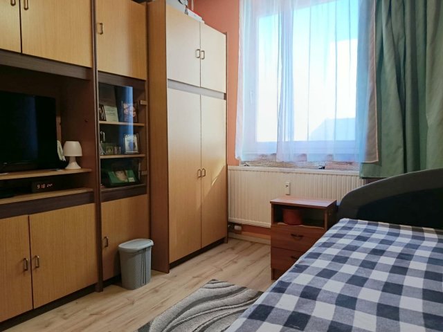 Eladó panellakás, Nyíregyházán 46 M Ft, 3 szobás