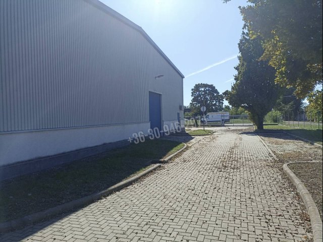Kiadó ipari ingatlan, Békéscsabán, Ipari úton 1300 E Ft / hó