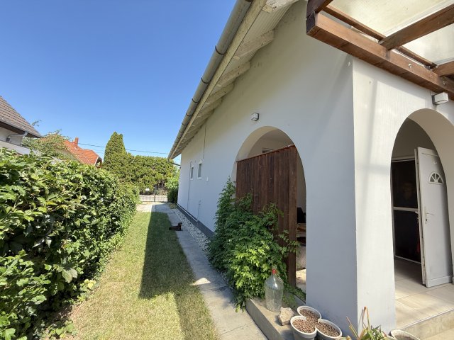 Eladó téglalakás, Siófokon, Hársfa utcában 74.9 M Ft, 3 szobás