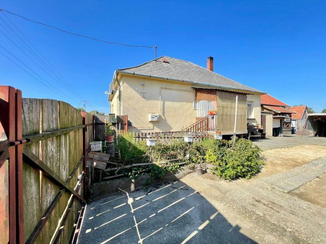 Eladó családi ház, Somlóvásárhelyen 38.5 M Ft, 4 szobás