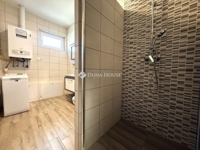 Eladó ikerház, Kecskeméten 104 M Ft, 4 szobás