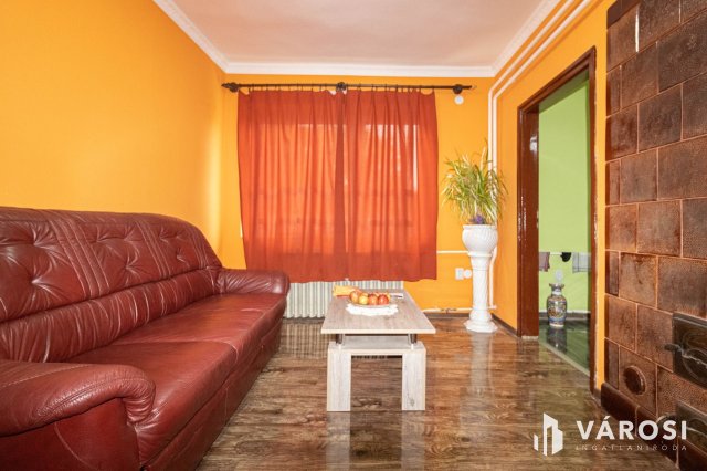 Eladó családi ház, Békésen 22 M Ft, 2 szobás
