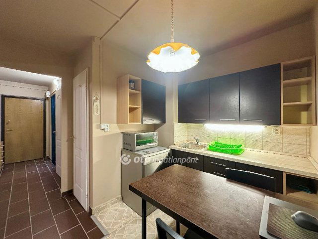 Eladó panellakás, Budapesten, III. kerületben 69.9 M Ft, 2 szobás