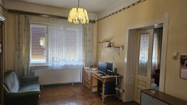 Eladó családi ház, Komlón 35 M Ft, 4 szobás