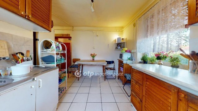 Eladó családi ház, Nyékládházán 39 M Ft, 3+1 szobás