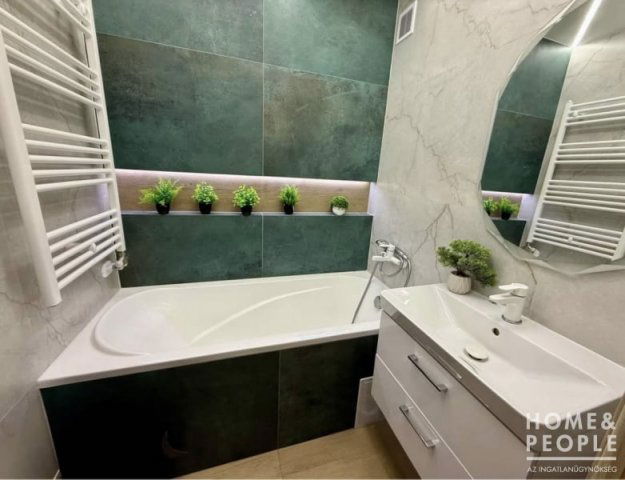 Eladó téglalakás, Szegeden 45.9 M Ft, 1+1 szobás