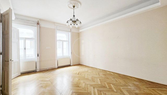 Kiadó iroda, Budapesten, I. kerületben 350 E Ft / hó, 2 szobás