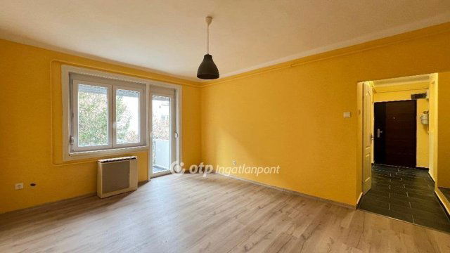 Eladó téglalakás, Egerben 52.9 M Ft, 2 szobás