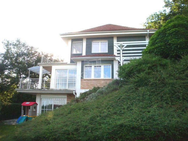 Kiadó családi ház, albérlet, Budapesten, XII. kerületben