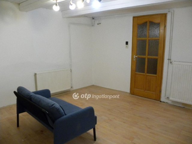 Eladó téglalakás, Budapesten, XVI. kerületben 33.8 M Ft