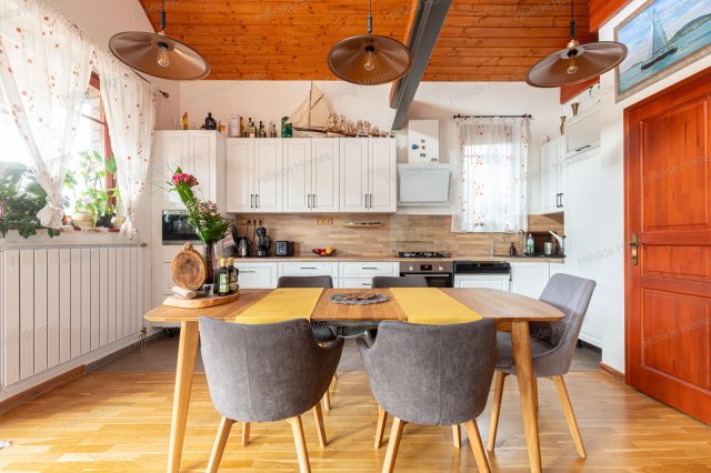 Eladó családi ház, Érden 215 M Ft, 5 szobás