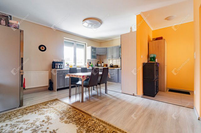 Eladó téglalakás, Monoron 79.9 M Ft, 4 szobás