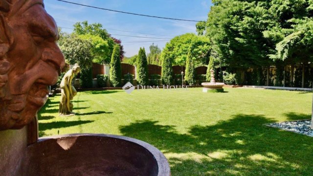 Eladó családi ház, Budapesten, II. kerületben, Jókai utcában