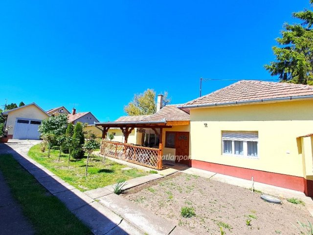 Eladó családi ház, Nagykőrösön 52.9 M Ft, 3 szobás