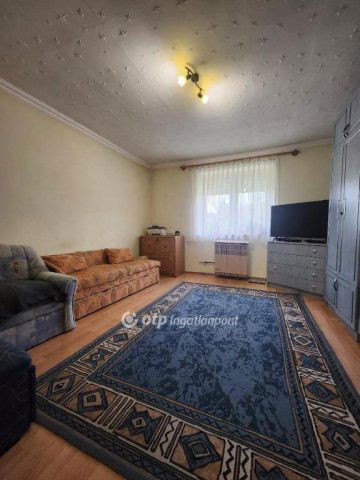 Eladó családi ház, Felsőpakonyban 42 M Ft, 2+1 szobás