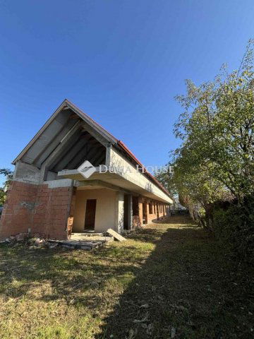 Eladó üzlethelyiség, Biatorbágyon, Nagy utcában 150 M Ft