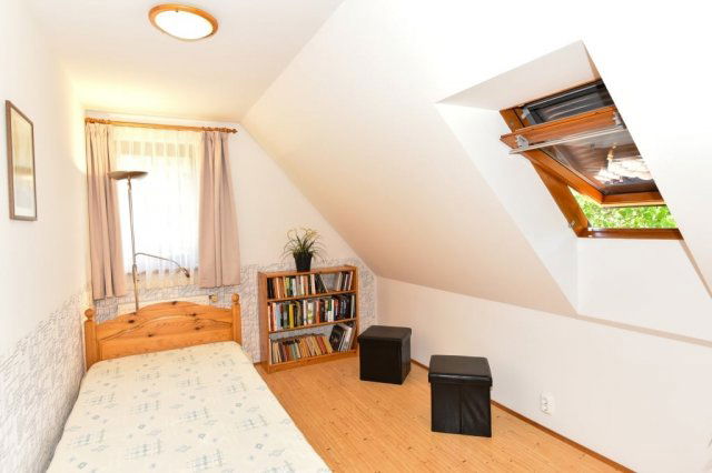 Eladó családi ház, Veszprémben 219.9 M Ft, 3+3 szobás