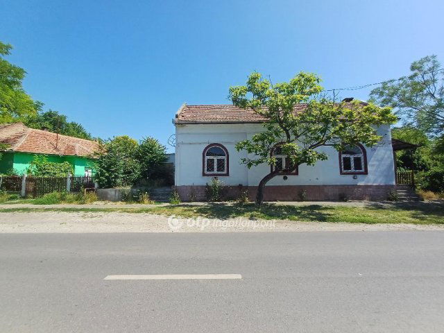 Eladó családi ház, Tiszavasváriban 7.9 M Ft, 3 szobás