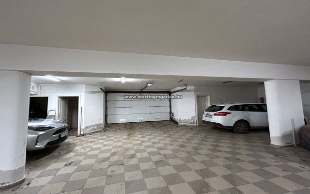 Eladó garázs, Budapesten, III. kerületben 4.8 M Ft