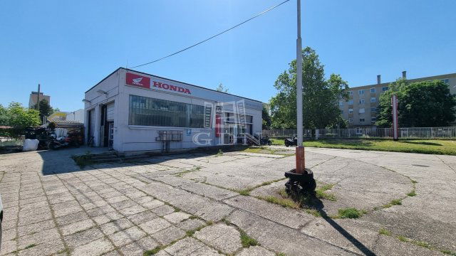 Eladó üzlethelyiség, Székesfehérvárott 241.644 M Ft