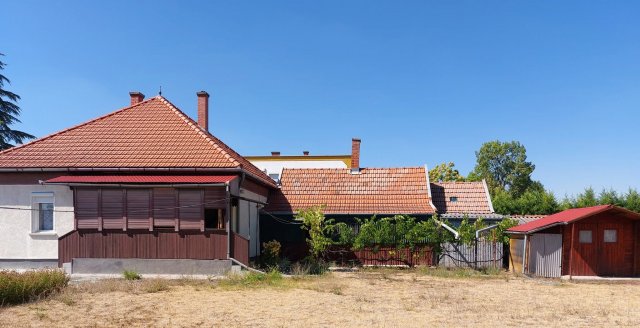 Eladó családi ház, Szászbereken 29.9 M Ft, 2 szobás