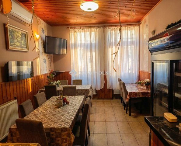 Eladó családi ház, Vámospércsen 124.5 M Ft, 1 szobás