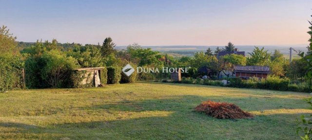 Eladó telek, Pátyon 44 M Ft / költözzbe.hu