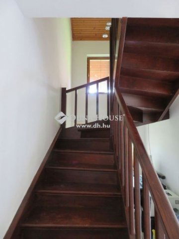 Eladó családi ház, Pátyon 139.8 M Ft, 6 szobás