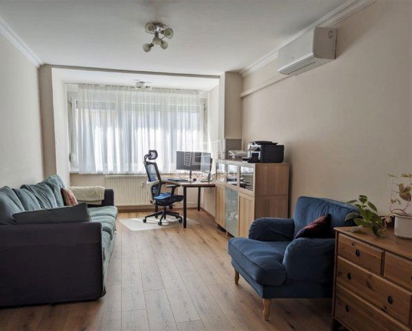Kiadó panellakás, albérlet, Budapesten, XI. kerületben, 3 szobás