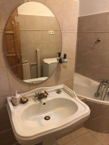 Kiadó családi ház, albérlet, Kecskeméten 300 E Ft / hó