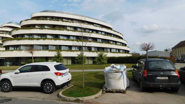 Eladó családi ház, Szegeden 137 M Ft, 4+1 szobás