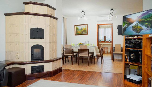 Eladó családi ház, Nagykovácsiban 219.9 M Ft, 4+1 szobás