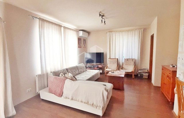 Eladó családi ház, Balatonalmádiban 129 M Ft, 6 szobás