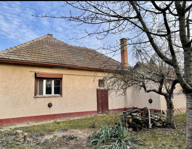 Eladó családi ház, Tiszadobon 21 M Ft, 2 szobás