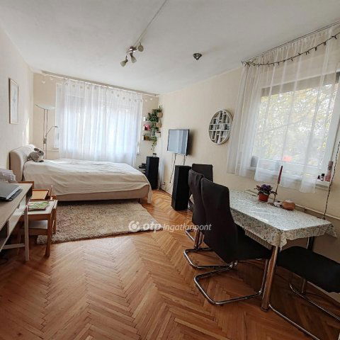 Eladó panellakás, Budapesten, XI. kerületben 73.9 M Ft, 2 szobás