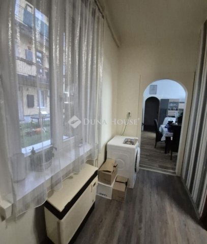 Eladó téglalakás, Budapesten, IV. kerületben 58.9 M Ft, 2 szobás