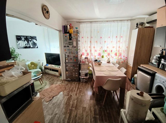 Eladó panellakás, Debrecenben 69.5 M Ft, 4 szobás