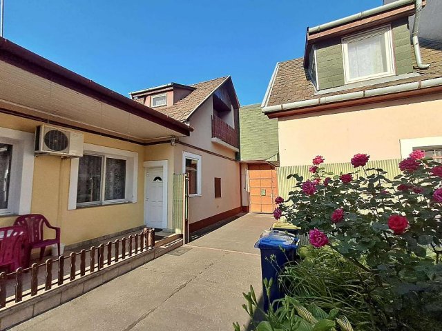 Eladó családi ház, Budapesten, XV. kerületben 135 M Ft, 7 szobás