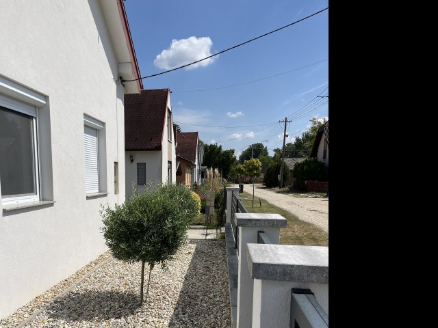 Eladó nyaraló, Lipóton 198 M Ft, 2+1 szobás