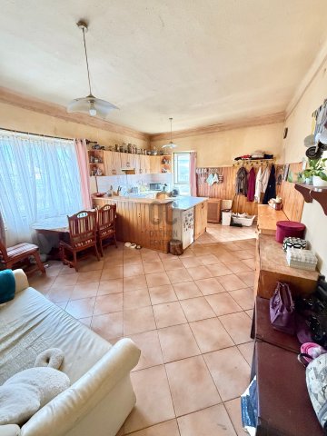 Eladó családi ház, Dunaharasztin 109.99 M Ft, 4 szobás