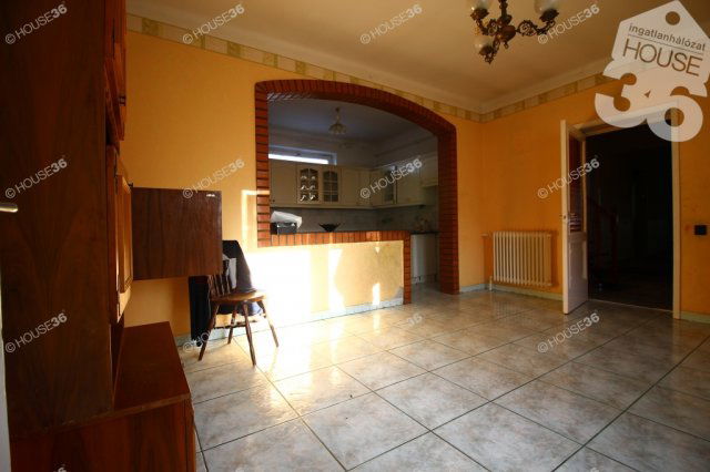 Eladó családi ház, Soltvadkerten 36.5 M Ft, 4 szobás