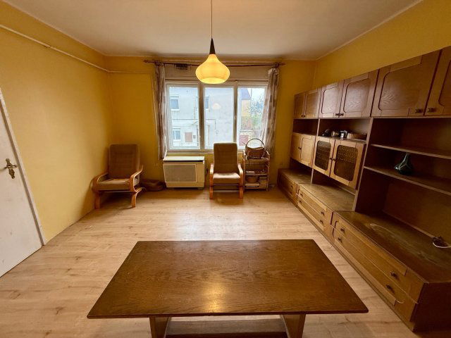 Eladó téglalakás, Móron 49.9 M Ft, 3 szobás